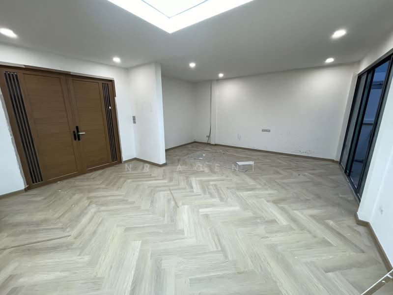 ขายบ้านเดี่ยว ซอยลาดพร้าว 87, Bangkok, Khlong Chaokhun Sing, Wang Thonglang, Bangkok, 5 Bedrooms, 250 sqm, Single Detached House For Sale, by NR AGENT, 500502866 - DDproperty.com