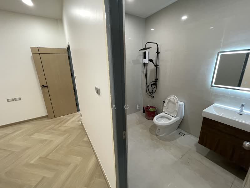 ขายบ้านเดี่ยว ซอยลาดพร้าว 87, Bangkok, Khlong Chaokhun Sing, Wang Thonglang, Bangkok, 5 Bedrooms, 250 sqm, Single Detached House For Sale, by NR AGENT, 500502866 - DDproperty.com