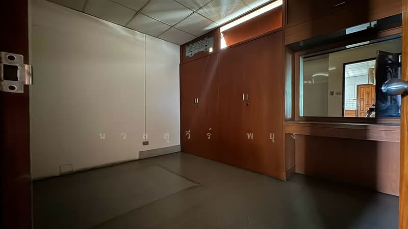 อาคารสำนักงาน พร้อมที่พัก, Bangkok, ถนน สุขุมวิท, Bang Chak, Phra Khanong, Bangkok, , 1,307 sqm, Office Space For Sale, by นวลสุวีร์ พยุง, 500502877 - DDproperty.com