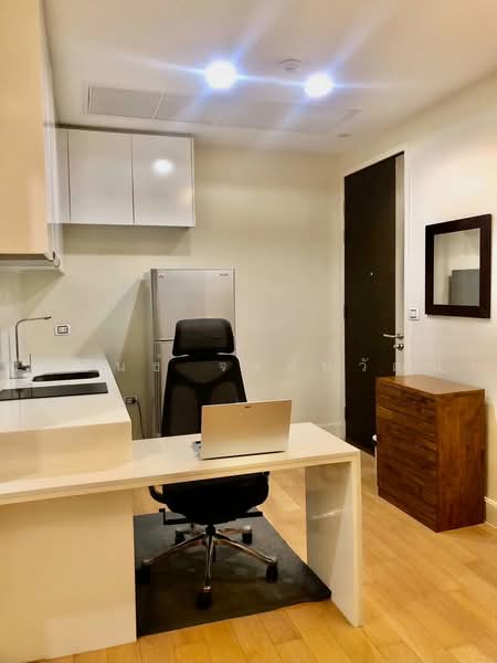 Equinox Phahol Vibha, Bangkok, 345 Paholyothin Road, Jom Phon, Chatuchak, Bangkok, 1 Bedroom, 40 sqm, Condo For Sale, by Narupon Jongmanwattana, 500502908 - DDproperty.com