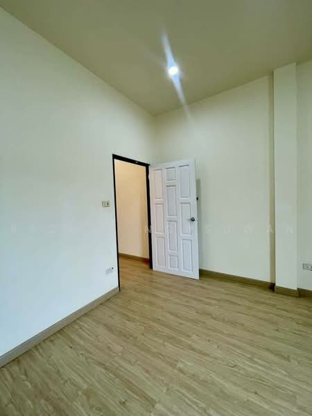 Two-story townhome for rent near Lotus Songkhla. 2 bedrooms, fully furnished, ready to move in. Rent, Songkhla, Khao Rup Chang, Muang Songkhla, Songkhla, 2 Bedrooms, 80 sqm, Townhouse For Rent, by Rachen Nopsuwan, 500502910 - DDproperty.com