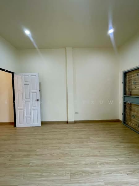 Two-story townhome for rent near Lotus Songkhla. 2 bedrooms, fully furnished, ready to move in. Rent, Songkhla, Khao Rup Chang, Muang Songkhla, Songkhla, 2 Bedrooms, 80 sqm, Townhouse For Rent, by Rachen Nopsuwan, 500502910 - DDproperty.com