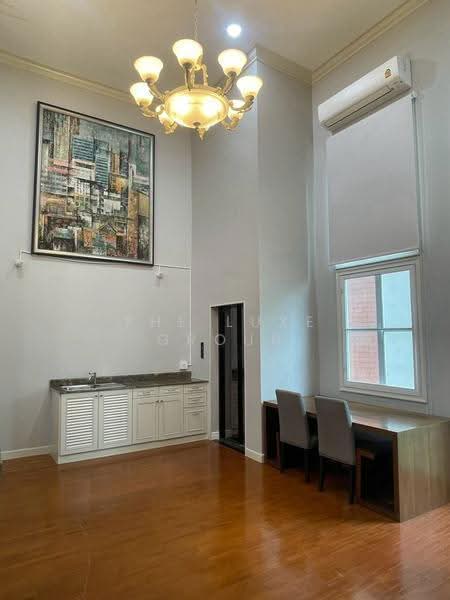 Baan Klang Krung Thonglor, Bangkok, 55 Soi Sukhumvit 55, Khlong Tan Nua, Watthana, Bangkok, 4 Bedrooms, 400 sqm, Townhouse For Rent, by The Luxe Group, 500502924 - DDproperty.com