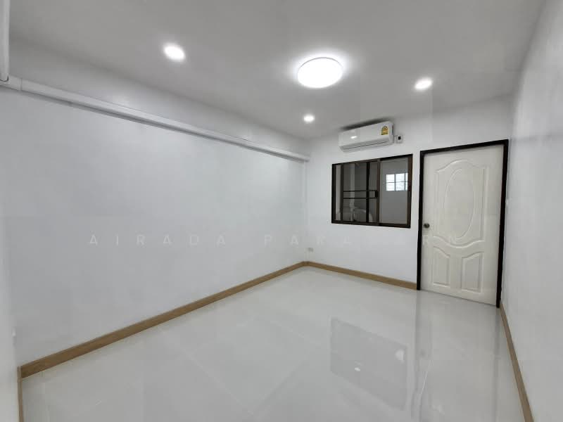 2-story townhouse, Soi Kanlapaphruek 6, Bangkok, Bang Wa, Phasi Charoen, Bangkok, 3 Bedrooms, 160 sqm, Townhouse For Rent, by Airada Parasarn, 500502929 - DDproperty.com