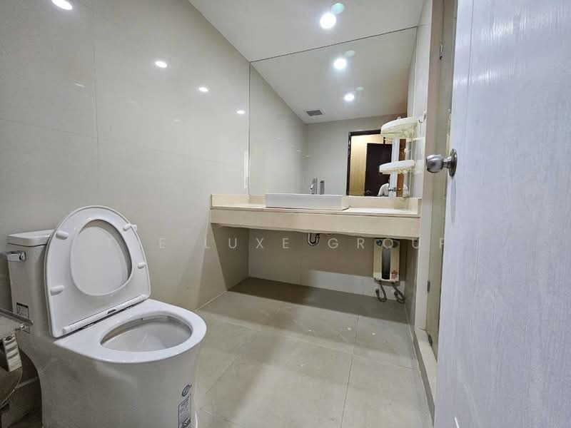 The Rajdamri, Bangkok, Ratchadamri Road, Lumphini, Pathum Wan, Bangkok, 2 Bedrooms, 119 sqm, Condo For Rent, by The Luxe Group, 500502936 - DDproperty.com