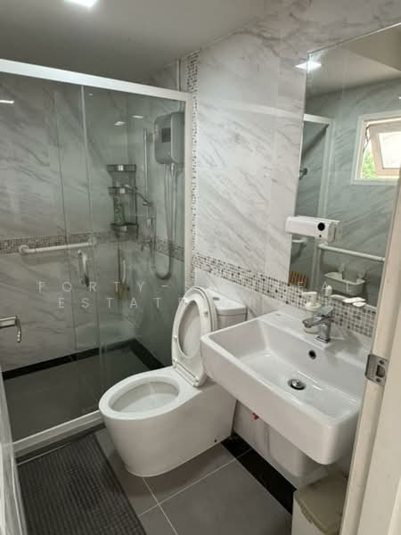 Grandio Ladprao-Kaset Nawamin, Bangkok, Soi Nawamin 42, Yeak 27, Khlong Kum, Bueng Kum, Bangkok, 4 Bedrooms, 180 sqm, Single Detached House For Rent, by Forty-Six Real Estate Group, 500502977 - DDproperty.com