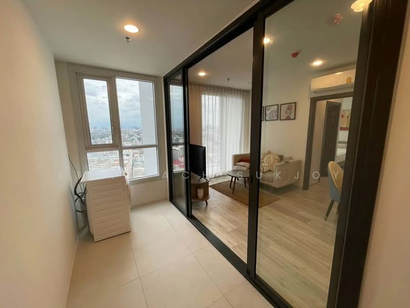 XT Huaikhwang, Bangkok, 244 Ratchadaphisek Road, Huai Khwang, Bangkok, 2 Bedrooms, 59 sqm, Condo For Rent, by Kittitach Sukjoy, 500502994 - DDproperty.com