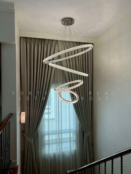 Grand Bangkok Boulevard Rama 9-Krungthepkreetha, Bangkok, Srinakarin-Romklao Road, Saphan Sung, Bangkok, 4 Bedrooms, 335 sqm, Single Detached House For Rent, by Forty-Six Real Estate Group, 500503024 - DDproperty.com