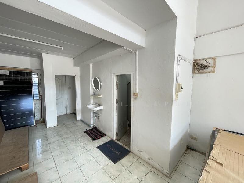 Double-Unit Comm. Bldg, Udon Thani Ring Road, Mueang Udon Thani : อาคารพาณิชย์ 2 คูหา ติด ถ.รอบเมือง, Udon Thani, ถนนรอบเมืองอุดรธานี, Sam Phrao, Muang Udon Thani, Udon Thani, , 350 sqm, Shophouse For Sale, by Kulaya Thanapura, 500503079 - DDproperty.com