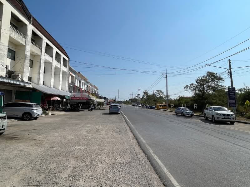 อาคารพาณิชย์ 2 คูหา ติดถนนรอบเมือง ต.หนองบัว อ.เมืองอุดรธานี : Double-Unit Comm. Bldg, Udon Thani, อุดรธานี, ถนนรอบเมืองอุดรธานี, สามพร้าว, เมืองอุดรธานี, อุดรธานี, 350 ตร.ม., ตึกแถว-อาคารพาณิชย์ ขาย, โดย Kulaya Thanapura, 500503079 - DDproperty.com