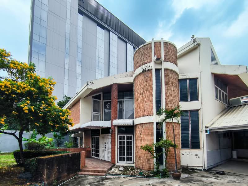 ที่ดินพร้อมบ้านเก่า ขนาด 200 ตรว. สุขุมวิท 34, กรุงเทพ, คลองตัน, คลองเตย, กรุงเทพ, 800 ตร.ม., ที่ดิน ขาย, โดย พิพัฒน์ชัย ชัยศรีบุญเรือง, 500503146 - DDproperty.com