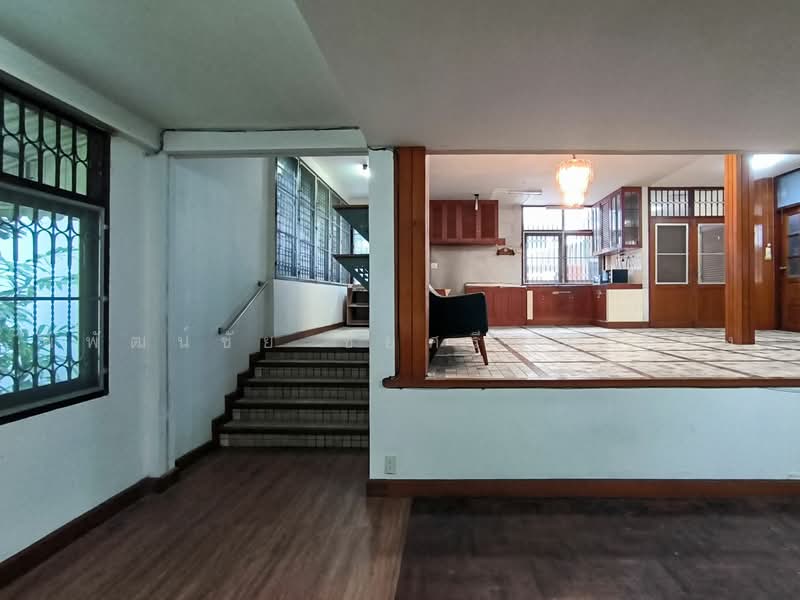 ที่ดินพร้อมบ้านเก่า ขนาด 200 ตรว. สุขุมวิท 34, กรุงเทพ, คลองตัน, คลองเตย, กรุงเทพ, 800 ตร.ม., ที่ดิน ขาย, โดย พิพัฒน์ชัย ชัยศรีบุญเรือง, 500503146 - DDproperty.com
