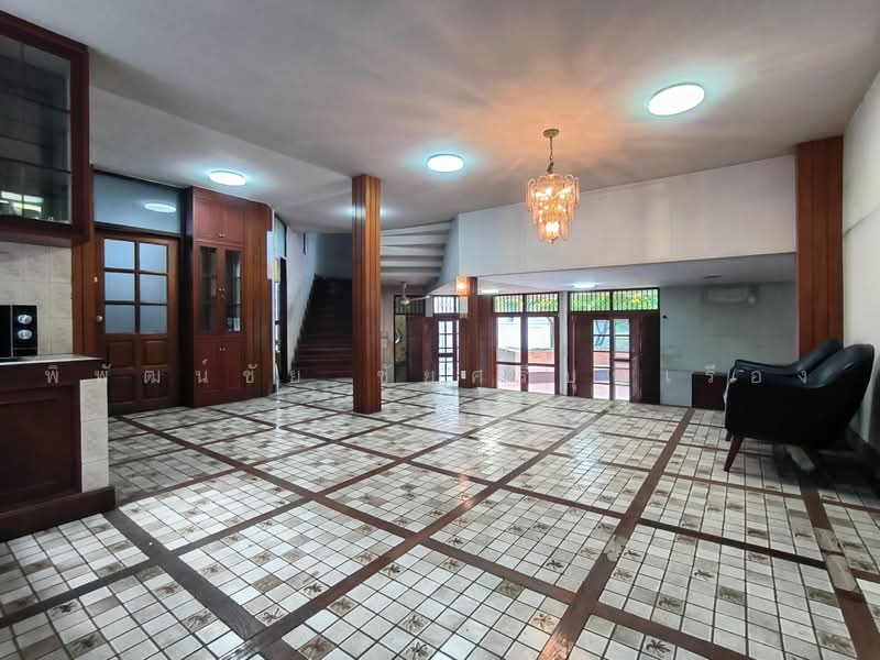 Land with House – 200 Sq.Wah. in Sukhumvit Soi 34, Bangkok, Khong Tan, Khlong Toei, Bangkok, , 800 sqm, Land For Sale, by พิพัฒน์ชัย ชัยศรีบุญเรือง, 500503146 - DDproperty.com