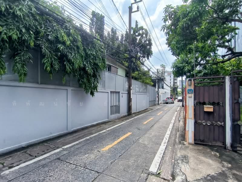 Land with House – 200 Sq.Wah. in Sukhumvit Soi 34, Bangkok, Khong Tan, Khlong Toei, Bangkok, , 800 sqm, Land For Sale, by พิพัฒน์ชัย ชัยศรีบุญเรือง, 500503146 - DDproperty.com
