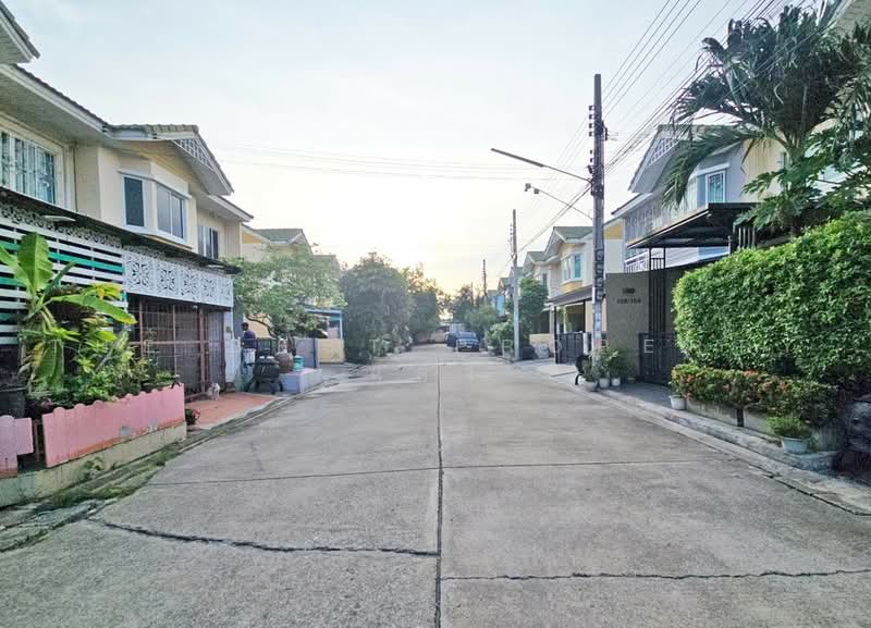 Banpisan Bang Kadi 1, Bangkok, Samae Dam, Bang Khun Thian, Bangkok, 3 Bedrooms, 100 sqm, Townhouse For Sale, by The Best Property แดง, 500503201 - DDproperty.com