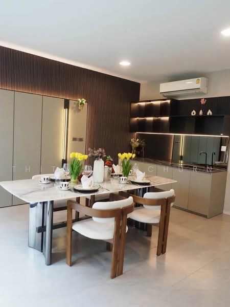 VIVE New Krungthepkreetha, Bangkok, Krungthep Kreetha Road, Saphan Sung, Bangkok, 4 Bedrooms, 426 sqm, Single Detached House For Rent, by Thiti Boonchurn, 500503207 - DDproperty.com