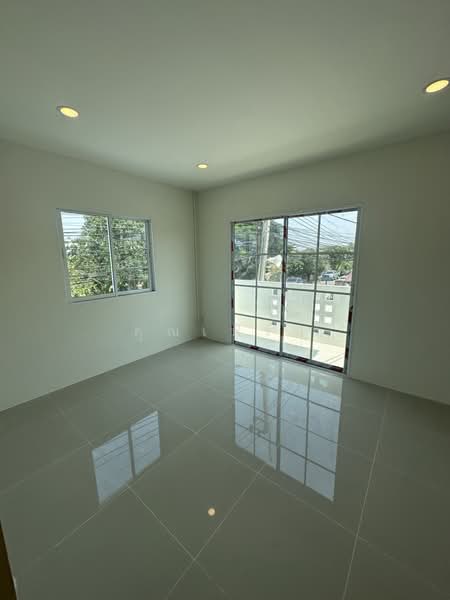 house for sell, Nonthaburi, Bang Khu Rat, Bang Bua Thong, Nonthaburi, 2 Bedrooms, 60 sqm, Townhouse For Sale, by คุณเฟิร์น, 500503208 - DDproperty.com