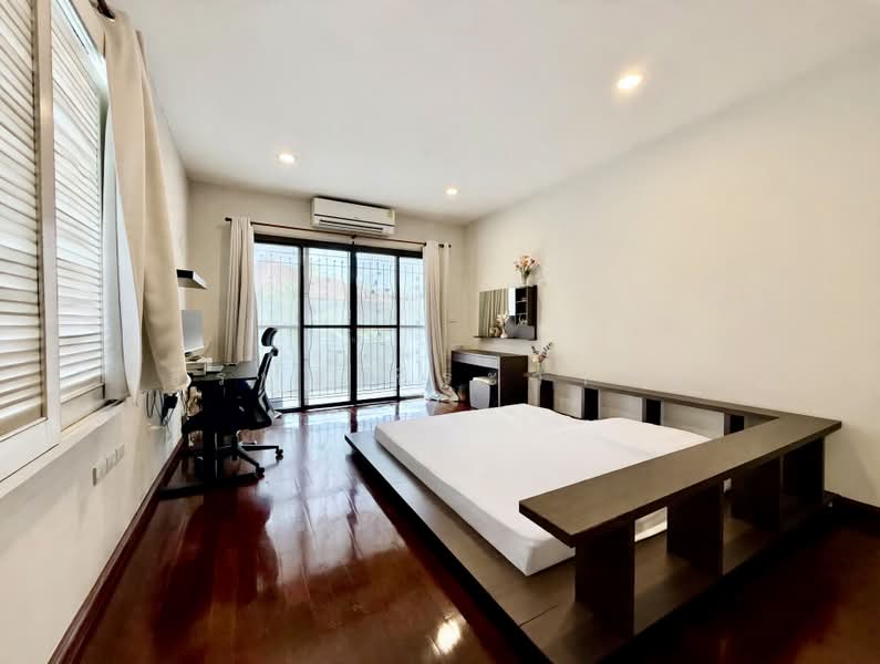 ขายบ้านเดี่ยว 3 ชั้น 60.5 ตร.วา ซอยอารีย์สัมพันธ์ 1 จอดรถ 5 คัน พื้นที่ใช้สอย 360 ตร.ม. ทำเลดี สงบ, กรุงเทพ, อารีย์สัมพันธ์ 1, พญาไท, กรุงเทพ, 360 ตร.ม., บ้านเดี่ยว ขาย, โดย ธีรนุช ธีระวาทิน, 500503246 - DDproperty.com