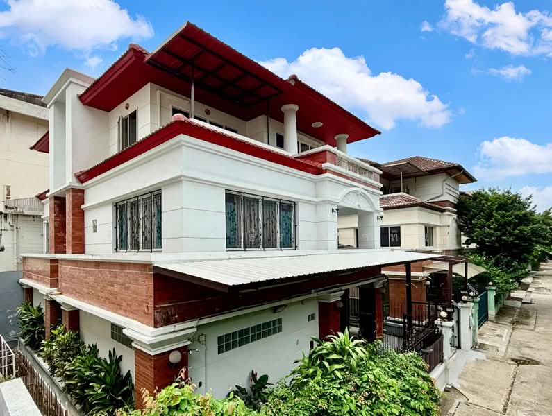 Prime 3-Story House for Sale in Ari Samphan 1 | 60.5 Sq.w | 360 Sq.m | 5 Parking Spaces |, Bangkok, อารีย์สัมพันธ์ 1, Phaya Thai, Bangkok, 4 Bedrooms, 360 sqm, Single Detached House For Sale, by ธีรนุช ธีระวาทิน, 500503246 - DDproperty.com