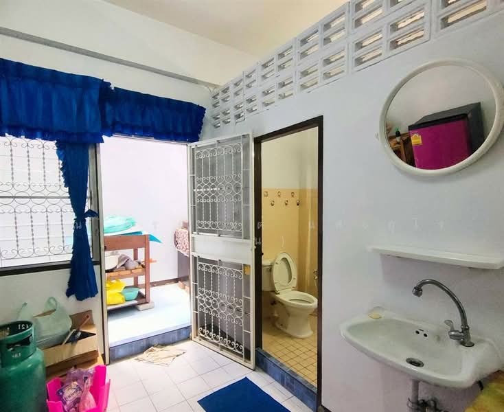 ทิพย์มณฑล ( Thipmonthon Village ) บรมราชชนนี64, Bangkok, ถนนบรมราชชนนี, Sala Thammasop, Thawi Watthana, Bangkok, 2 Bedrooms, 100 sqm, Townhouse For Sale, by คุณ ธีรกานต์ แสงอุไร (มิ้น), 500503284 - DDproperty.com