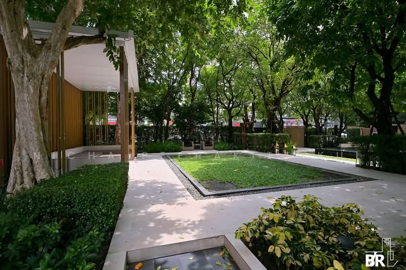 The Esse Asoke, Bangkok, 333 Soi Sukhumvit 21, Sukhumvit Road, Khlongtoei Nua, Watthana, Bangkok, 2 Bedrooms, 74 sqm, Condo For Rent, by Nicha Peerakittikul, 500503324 - DDproperty.com