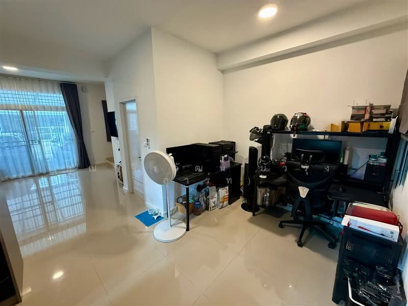 Casa City Watcharapon-Permsin 2 : คาซ่า ซิตี้ วัชรพล-เพิ่มสิน 2, กรุงเทพ, ซอยเพิ่มสิน 56 ถนนเพิ่มสิน, สายไหม, กรุงเทพ, 150 ตร.ม., ทาวน์เฮ้าส์ ขาย, โดย คุณ จิรวัฒน์ บัวรุ่ง (อาร์ท), 500503332 - DDproperty.com