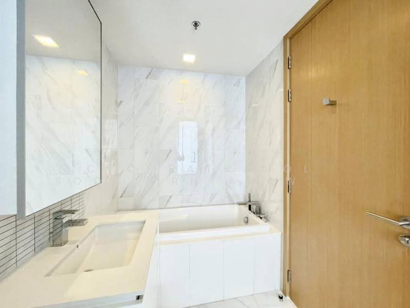 Hyde Sukhumvit 11, Bangkok, 11 Soi Sukhumvit 11, Khlongtoei Nua, Watthana, Bangkok, 2 Bedrooms, 65 sqm, Condo For Sale, by Chomratkamol Soontorntarawong (Gor), 500503359 - DDproperty.com