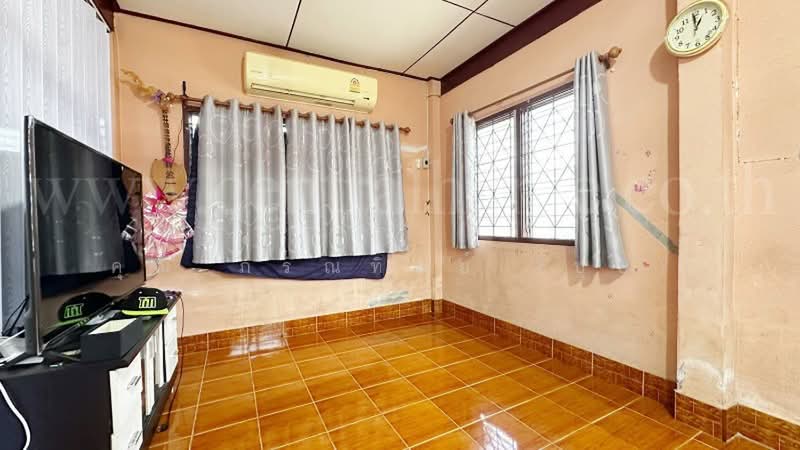 บ้านเดี่ยว พร้อมที่ดิน 93 ตร.วา พหลโยธิน 52 ราคาถูก ทำเลดี, กรุงเทพ, พหลโยธิน 52, ท่าแร้ง, บางเขน, กรุงเทพ, 98 ตร.ม., บ้านเดี่ยว ขาย, โดย คุณ ภรณ์ทิพย์ (ปุ๋ย), 500503363 - DDproperty.com