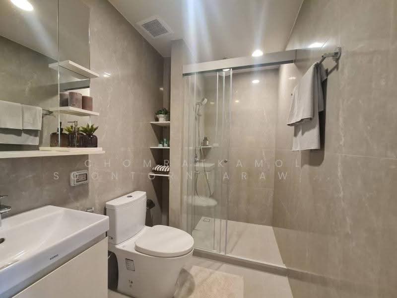 The Issara Sathorn, Bangkok, ถนนจันทน์, Thung Maha Mek, Sathon, Bangkok, 1 Bedroom, 37 sqm, Condo For Sale, by Chomratkamol Soontorntarawong (Gor), 500503401 - DDproperty.com