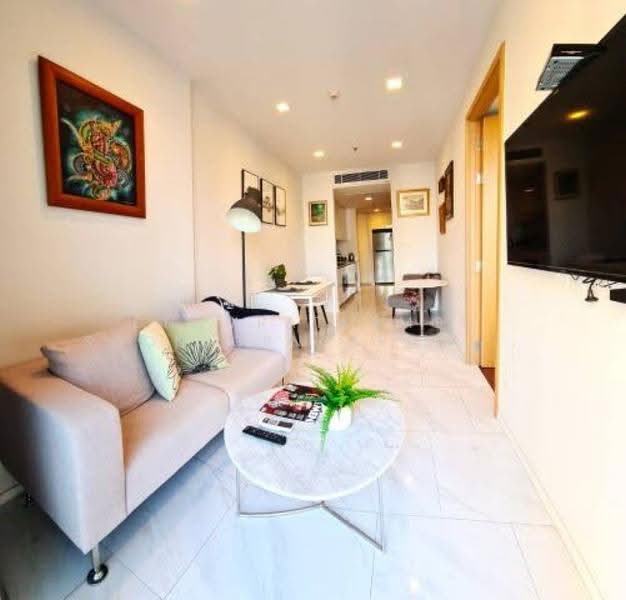 Hyde Sukhumvit 11, Bangkok, 11 Soi Sukhumvit 11, Khlongtoei Nua, Watthana, Bangkok, 2 Bedrooms, 58 sqm, Condo For Sale, by Chomratkamol Soontorntarawong (Gor), 500503411 - DDproperty.com