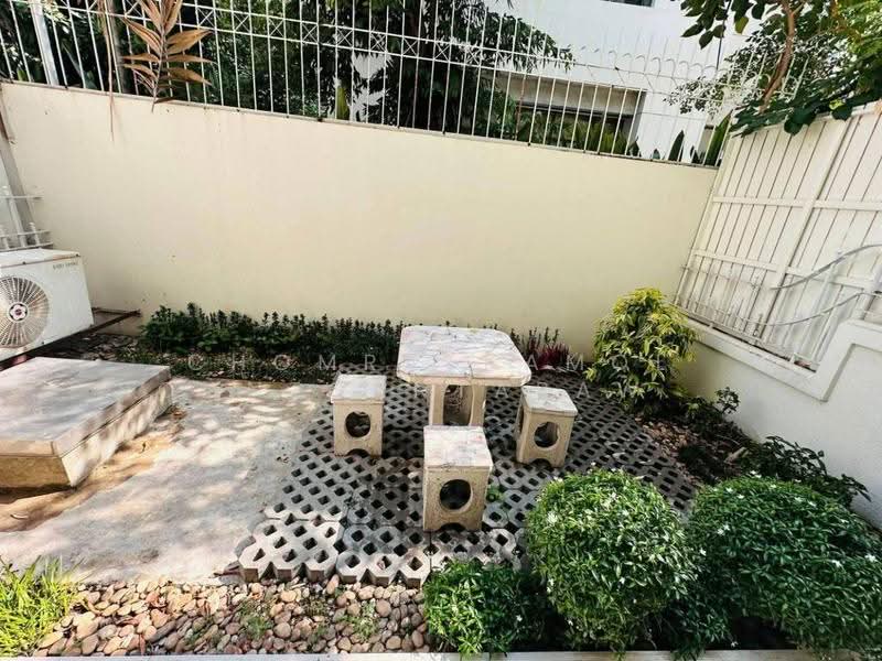 Moo Baan Chicha Castle, Bangkok, Sukhumvit 31, Khlongtoei Nua, Watthana, Bangkok, 4 Bedrooms, 350 sqm, Townhouse For Rent, by Chomratkamol Soontorntarawong (Gor), 500503422 - DDproperty.com