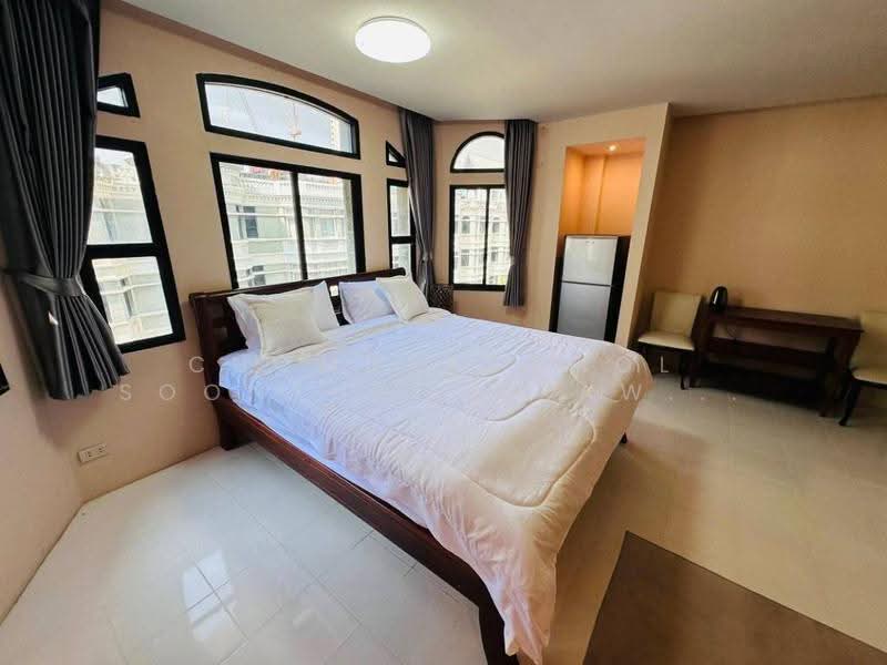 Moo Baan Chicha Castle, Bangkok, Sukhumvit 31, Khlongtoei Nua, Watthana, Bangkok, 4 Bedrooms, 350 sqm, Townhouse For Rent, by Chomratkamol Soontorntarawong (Gor), 500503422 - DDproperty.com
