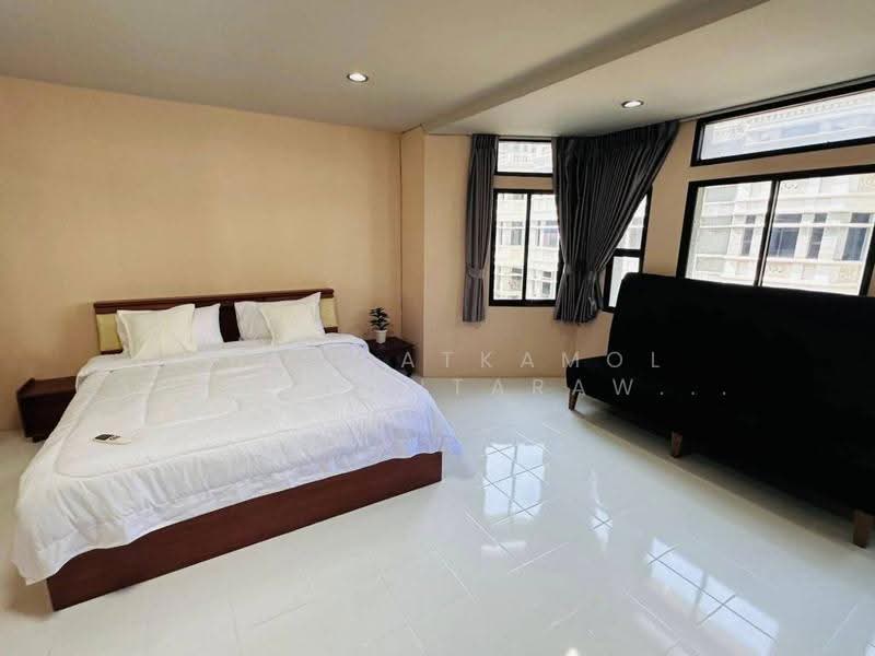 Moo Baan Chicha Castle : หมู่บ้านชิชา คาสเซิล, กรุงเทพ, สุขุทวิท 31, คลองเตยเหนือ, วัฒนา, กรุงเทพ, 350 ตร.ม., ทาวน์เฮ้าส์ ให้เช่า, โดย Chomratkamol Soontorntarawong (Gor), 500503422 - DDproperty.com