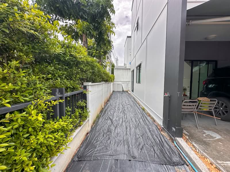 Baan Klang Muang Ratchaphruek - Rattanathibet : บ้านกลางเมือง ราชพฤกษ์ - รัตนาธิเบศร์, นนทบุรี, ซอย โยธาธิการ นนทบุรี 2023, บางรักใหญ่, บางบัวทอง, นนทบุรี, 145 ตร.ม., ทาวน์เฮ้าส์ ขาย, โดย HOME Real Estate Service, 500503469 - DDproperty.com
