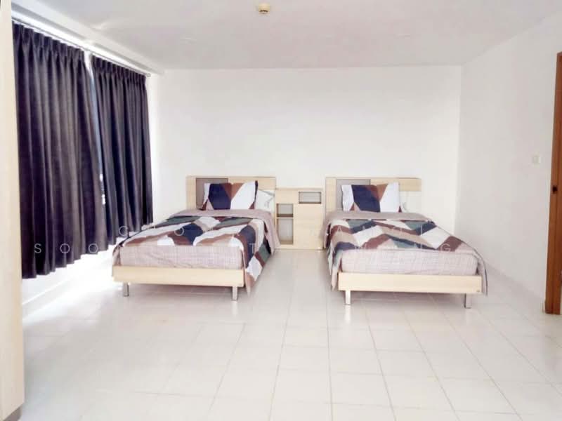 The Royal Navin Tower, Bangkok, Chuea Phloeng Road, Chong Nonsi, Yan Nawa, Bangkok, 3 Bedrooms, 160 sqm, Condo For Rent, by Chomratkamol Soontorntarawong (Gor), 500503472 - DDproperty.com