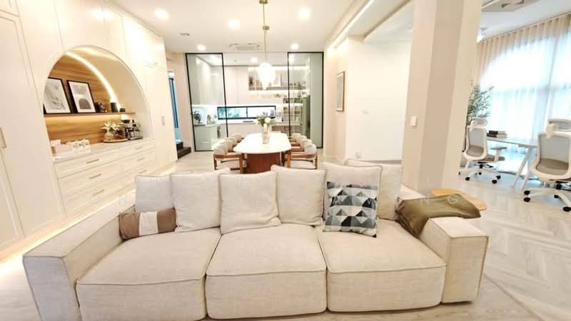 VIVE Krungthep Kreetha, Bangkok, Krungthep Kreetha Road, Saphan Sung, Bangkok, 4 Bedrooms, 421 sqm, Single Detached House For Sale, by Chomratkamol Soontorntarawong (Gor), 500503473 - DDproperty.com