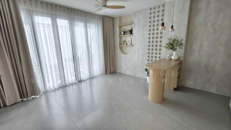 VIVE Krungthep Kreetha, Bangkok, Krungthep Kreetha Road, Saphan Sung, Bangkok, 4 Bedrooms, 421 sqm, Single Detached House For Rent, by Chomratkamol Soontorntarawong (Gor), 500503474 - DDproperty.com