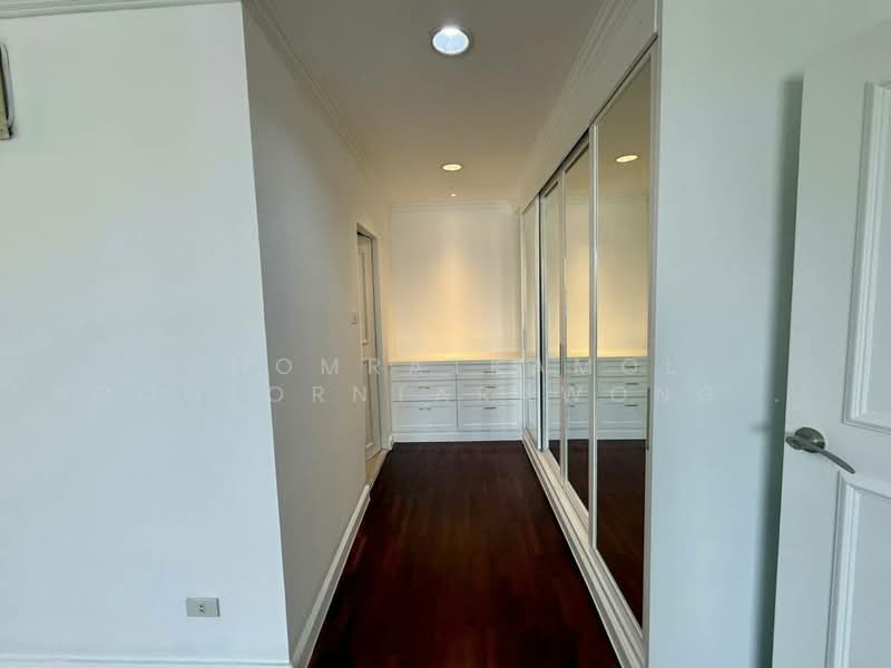 D.S. Tower 1 Sukhumvit 33, Bangkok, Soi Phrom Chit, Khlong Tan Nua, Watthana, Bangkok, 3 Bedrooms, 236 sqm, Condo For Rent, by Chomratkamol Soontorntarawong (Gor), 500503479 - DDproperty.com