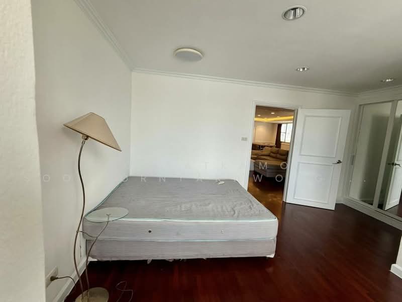 D.S. Tower 1 Sukhumvit 33, Bangkok, Soi Phrom Chit, Khlong Tan Nua, Watthana, Bangkok, 3 Bedrooms, 236 sqm, Condo For Rent, by Chomratkamol Soontorntarawong (Gor), 500503479 - DDproperty.com