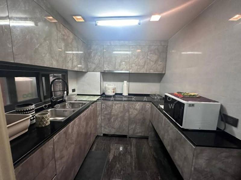 Quarter 31, Bangkok, 333 Soi Sukhumvit 31, Khlong Tan Nua, Watthana, Bangkok, 4 Bedrooms, 431 sqm, Single Detached House For Sale, by Chomratkamol Soontorntarawong (Gor), 500503507 - DDproperty.com
