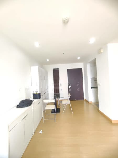 The Star Estate @ Narathiwas, Bangkok, 188 Naradhiwas Rajanagarindra Rd, Chong Nonsi, Yan Nawa, Bangkok, 1 Bedroom, 50 sqm, Condo For Rent, by ไอรินทร์ อัครชัยธนรักษ์, 500503524 - DDproperty.com