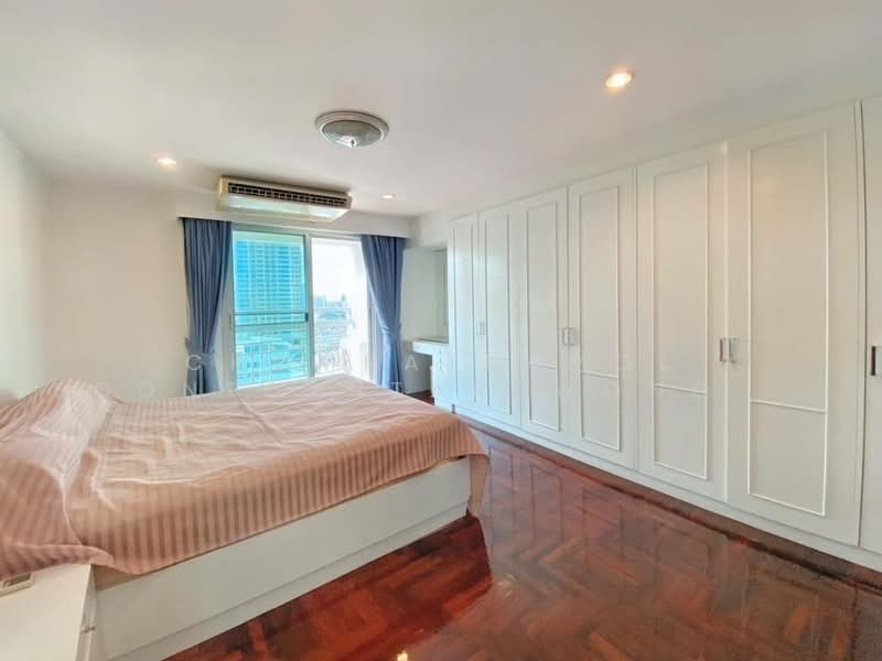 Royal Castle Sukhumvit, Bangkok, 30 Soi Sukhumvit 39, Khlongtoei Nua, Watthana, Bangkok, 2 Bedrooms, 140 sqm, Condo For Sale, by Chomratkamol Soontorntarawong (Gor), 500503570 - DDproperty.com