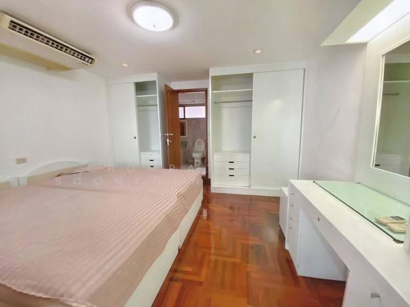 Royal Castle Sukhumvit : รอยัล คาสเซอร์ สุขุมวิท, กรุงเทพ, 30 ซอยสุขุมวิท 39, คลองเตยเหนือ, วัฒนา, กรุงเทพ, 140 ตร.ม., คอนโด ขาย, โดย Chomratkamol Soontorntarawong (Gor), 500503570 - DDproperty.com