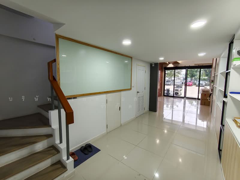 ทาวน์โฮม 3.5 ชั้น เมทโทร บิซทาวน์ แจ้งวัฒนะ 3 (ถนนหอการค้าไทย), นนทบุรี, คลองพระอุดม, ปากเกร็ด, นนทบุรี, 180 ตร.ม., ทาวน์เฮ้าส์ ขาย, โดย บริษัท เอชแอล แอสเซท จำกัด, 500503584 - DDproperty.com
