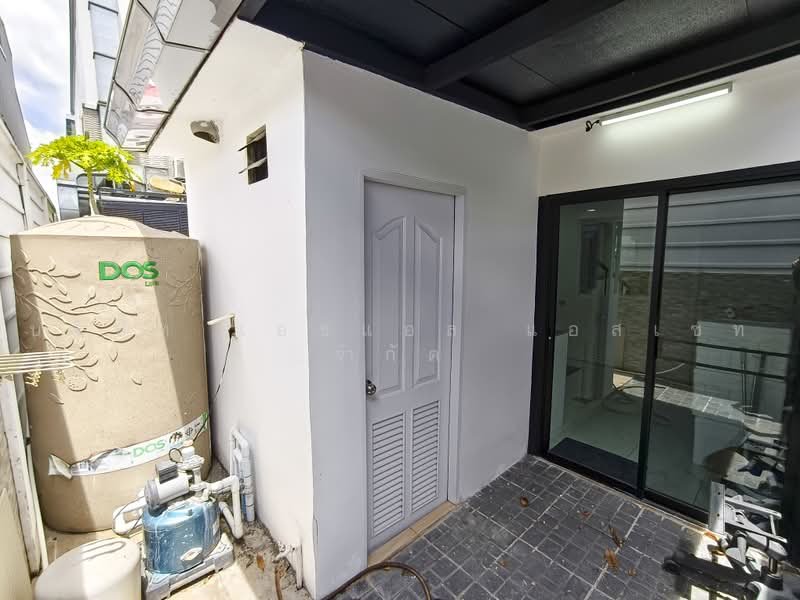 ทาวน์โฮม 3.5 ชั้น เมทโทร บิซทาวน์ แจ้งวัฒนะ 3 (ถนนหอการค้าไทย), นนทบุรี, คลองพระอุดม, ปากเกร็ด, นนทบุรี, 180 ตร.ม., ทาวน์เฮ้าส์ ขาย, โดย บริษัท เอชแอล แอสเซท จำกัด, 500503584 - DDproperty.com