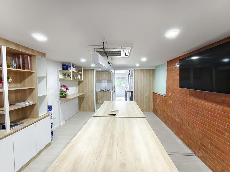 ทาวน์โฮม 3.5 ชั้น เมทโทร บิซทาวน์ แจ้งวัฒนะ 3 (ถนนหอการค้าไทย), นนทบุรี, คลองพระอุดม, ปากเกร็ด, นนทบุรี, 180 ตร.ม., ทาวน์เฮ้าส์ ขาย, โดย บริษัท เอชแอล แอสเซท จำกัด, 500503584 - DDproperty.com
