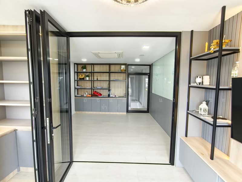 ทาวน์โฮม 3.5 ชั้น เมทโทร บิซทาวน์ แจ้งวัฒนะ 3 (ถนนหอการค้าไทย), นนทบุรี, คลองพระอุดม, ปากเกร็ด, นนทบุรี, 180 ตร.ม., ทาวน์เฮ้าส์ ขาย, โดย บริษัท เอชแอล แอสเซท จำกัด, 500503584 - DDproperty.com