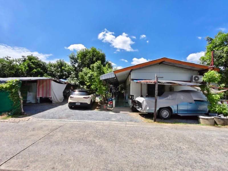 ขายด่วน! ที่ดินพร้อมสิ่งปลูกสร้าง (บ้านเช่า 7 ห้อง) 150 ตร.ว. ทำเลทองลาดพร้าววังหิน 77, bangkok, Lat Phrao, Bangkok, , 600 sqm, Land For Sale, by ชญาพิชชา พันธกิจ, 500503617 - DDproperty.com