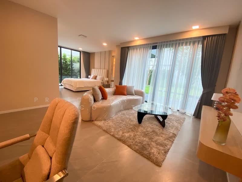 VIVE Krungthep Kreetha, Bangkok, Krungthep Kreetha Road, Saphan Sung, Bangkok, 4 Bedrooms, 421 sqm, Single Detached House For Rent, by Princeton Estate Co.,Ltd., 500503671 - DDproperty.com