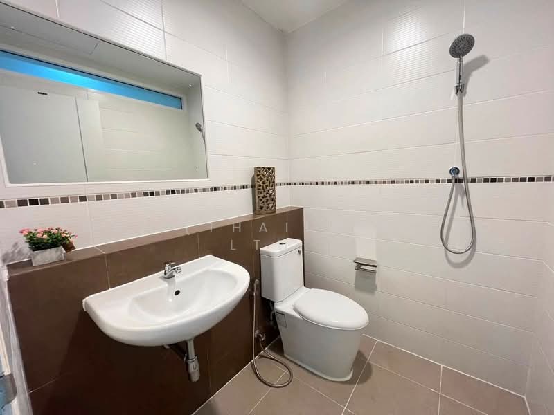 Grandity Sathupradit 2, Bangkok, Sathupradit Road, Bang Klo, Bang Kho Laem, Bangkok, 4 Bedrooms, 200 sqm, Townhouse For Sale, by Fazwaz (Thailand) Co., Ltd., 500503673 - DDproperty.com